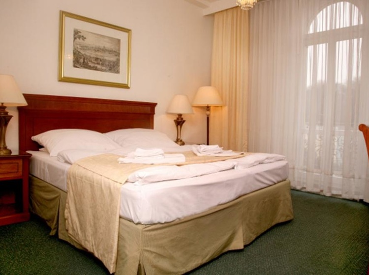 Hotel Romania 1168411961 2