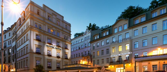 HOTEL RŮŽE-Karlovy Vary-pobyt-Pobyt s polopenzí NEJEN pro seniory na 5 nocí