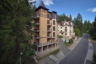 Báječná rodinná dovolená 7=6-Hotel Saint Moritz